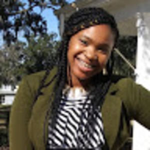 Meet your Posher, Adrienne